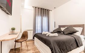 Loungefloor Metro A Netflix & Wi-Fi